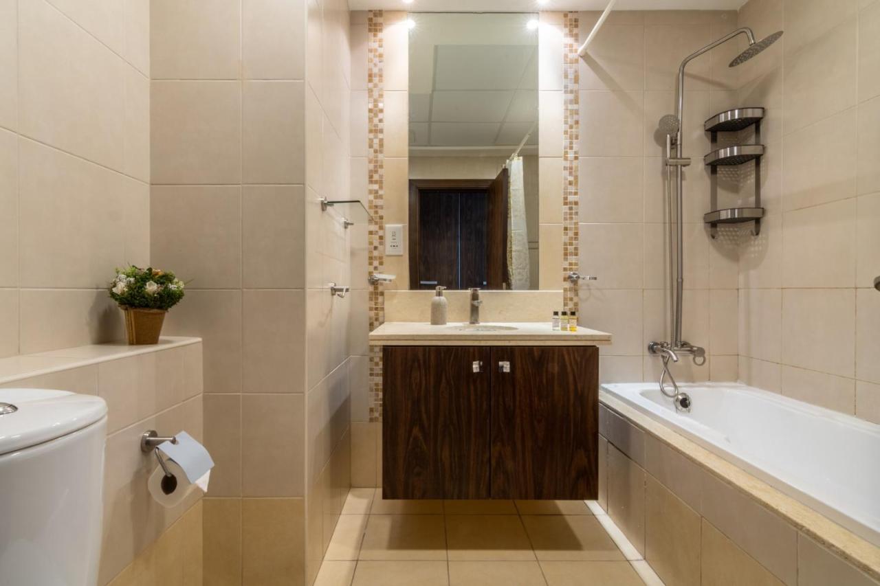 Scenic 2 Bedroom Apartment - Downtown Business Bay Dubai Exteriör bild
