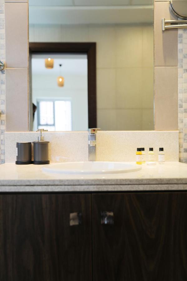 Scenic 2 Bedroom Apartment - Downtown Business Bay Dubai Exteriör bild